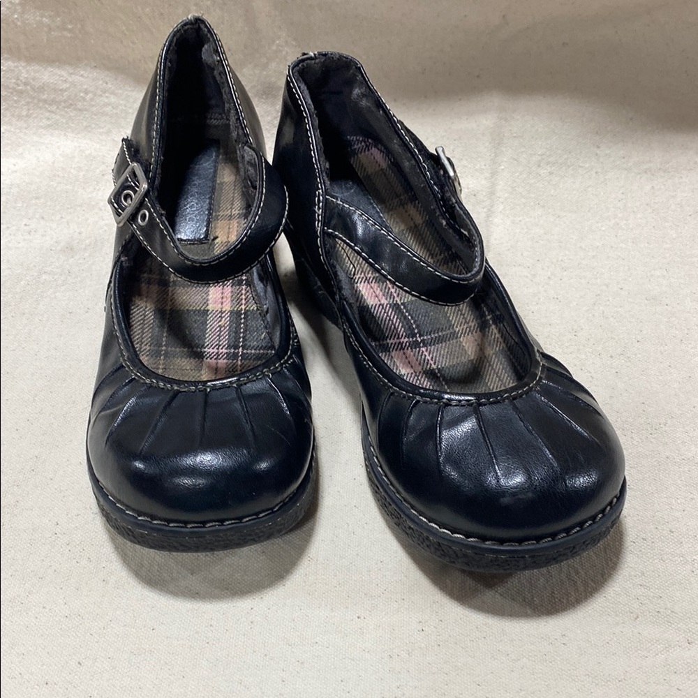 Girl Mary Jane black Dress Shoes with Modest Heel
